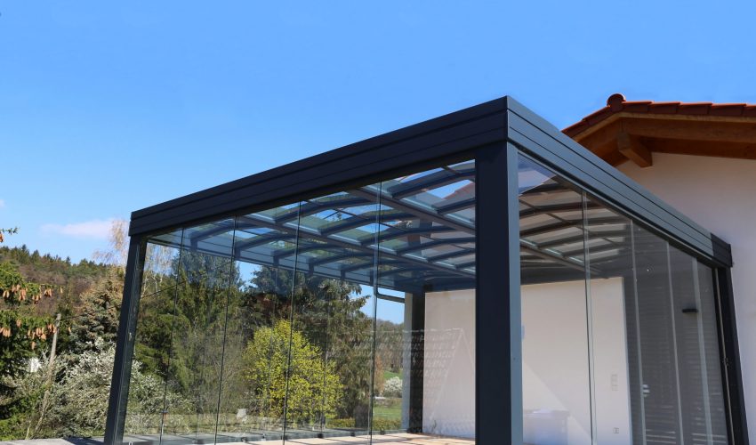 Moderner neuer Wintergarten Moderner neuer Wintergarten